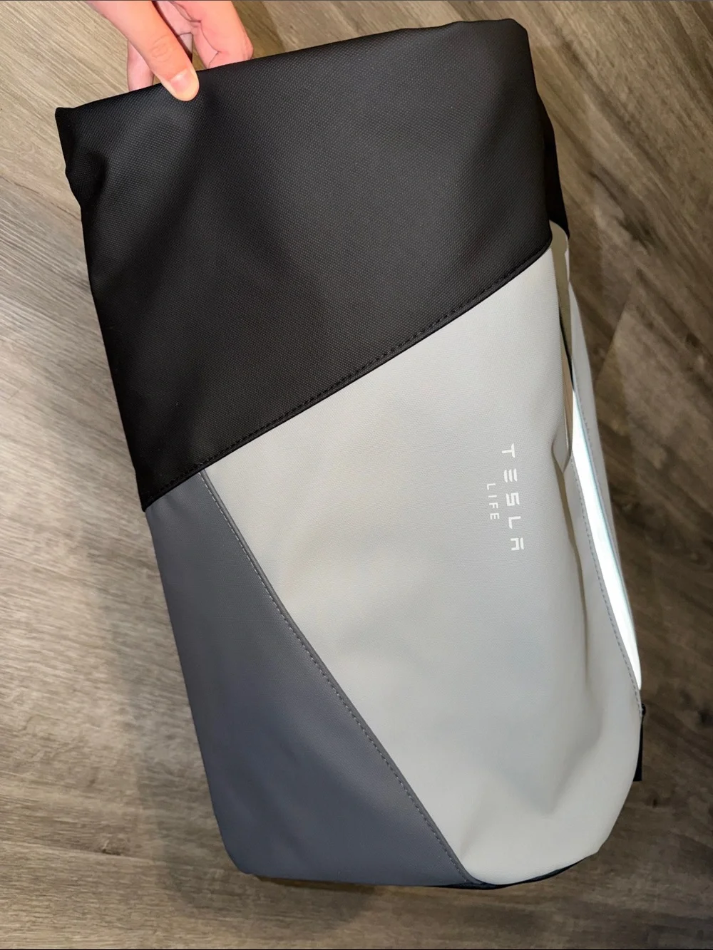 Tesla Life duffle bag